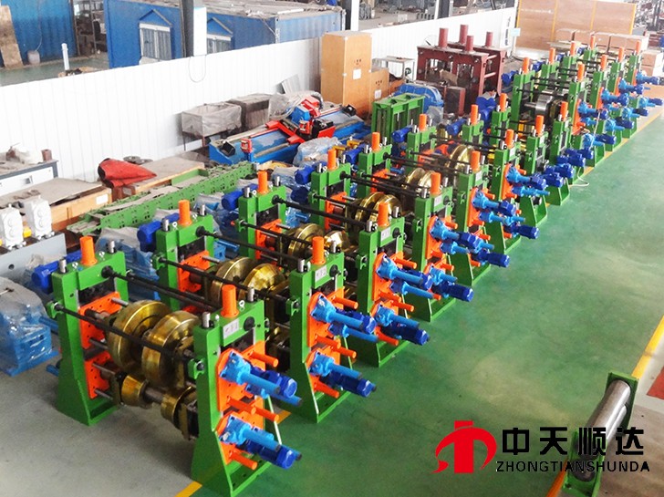 冷彎成型機(jī)